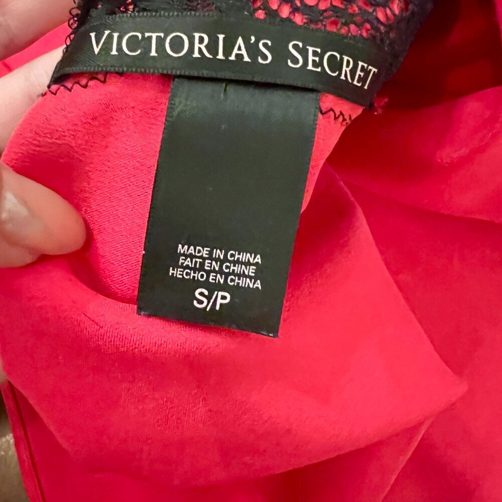 Victoria's Secret Lingerie - Red Satin Nightgown - Black Lace Trim - Size Small - Picture 3 of 4